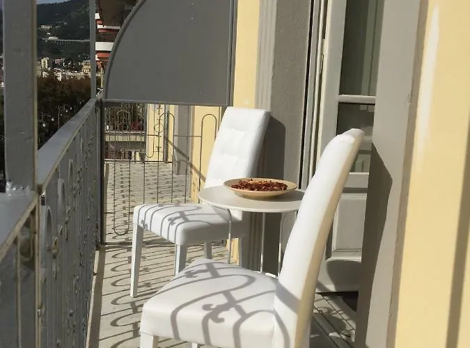 Di Mare E D'azzurro Bed & Breakfast Salerno