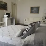 Alojamento de Acomodação e Pequeno-almoço Di Mare E D'azzurro