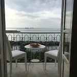 Di Mare E D'azzurro 住宿加早餐酒店