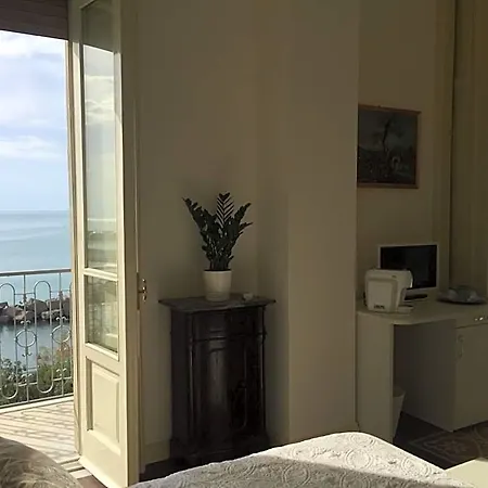 Di Mare E D'azzurro Отель типа 