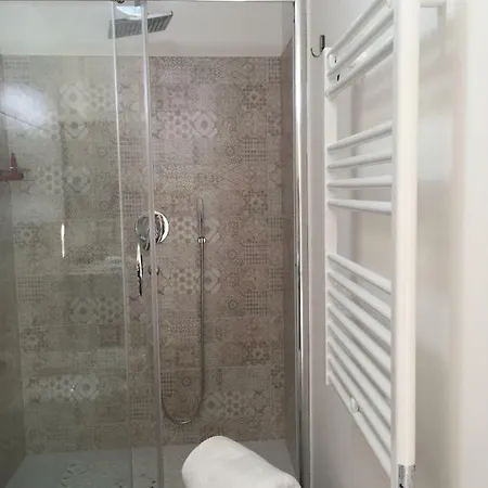 Di Mare E D'azzurro Nocleg ze śniadaniem Salerno