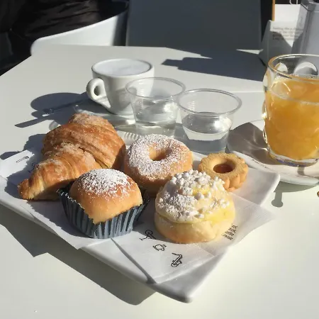 Di Mare E D'azzurro Nocleg ze śniadaniem 4*