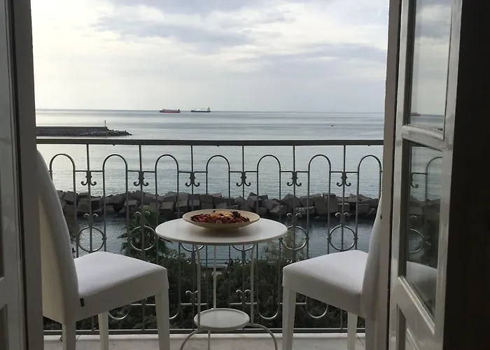 Di Mare E D'azzurro 住宿加早餐酒店