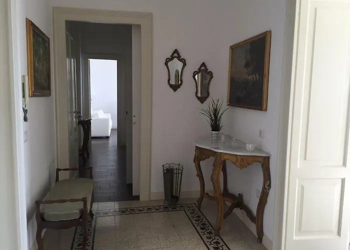 Di Mare E D'azzurro 住宿加早餐酒店 萨莱诺