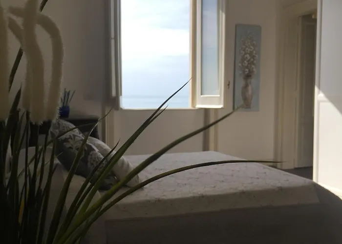 Di Mare E D'azzurro 住宿加早餐酒店