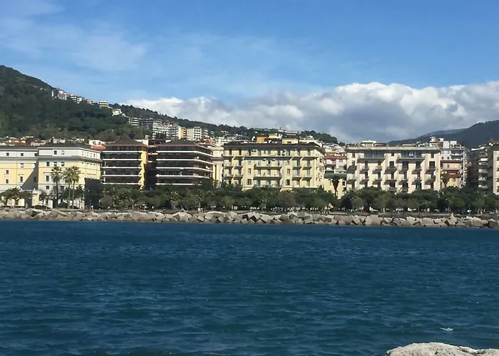 Di Mare E D'azzurro 住宿加早餐酒店 4*